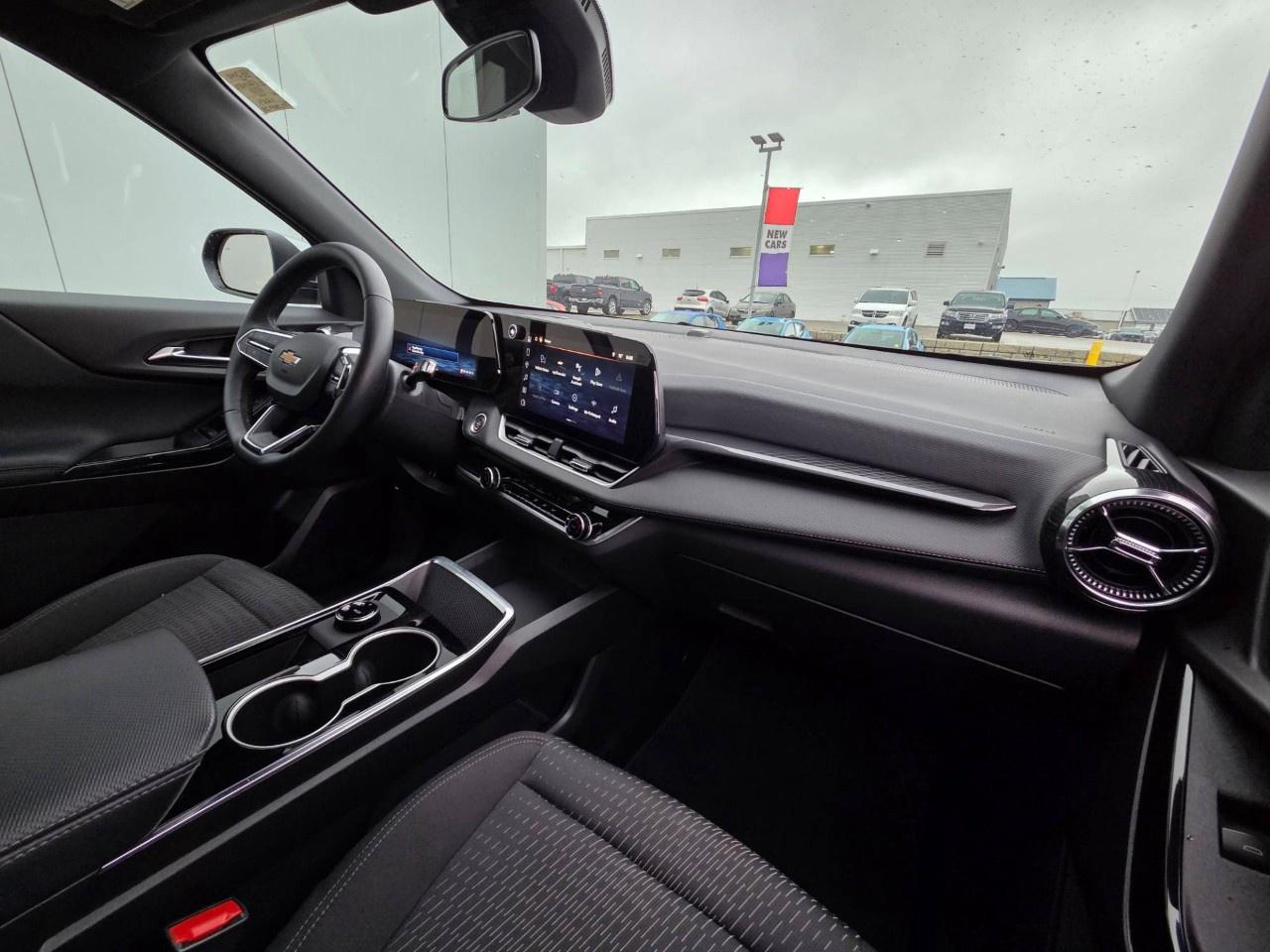 2026 Chevrolet Equinox AWD LT Photo