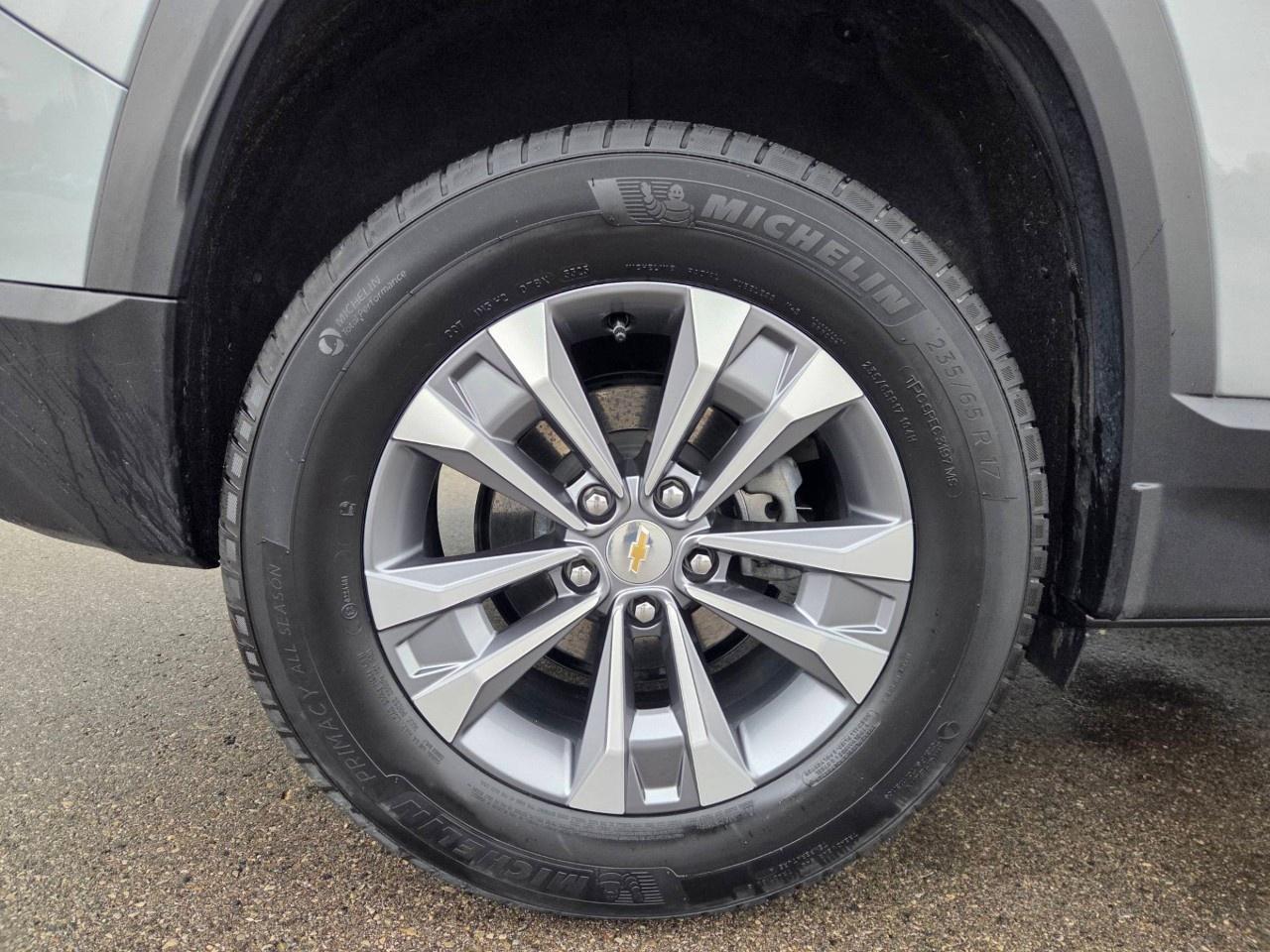 2026 Chevrolet Equinox AWD LT Photo