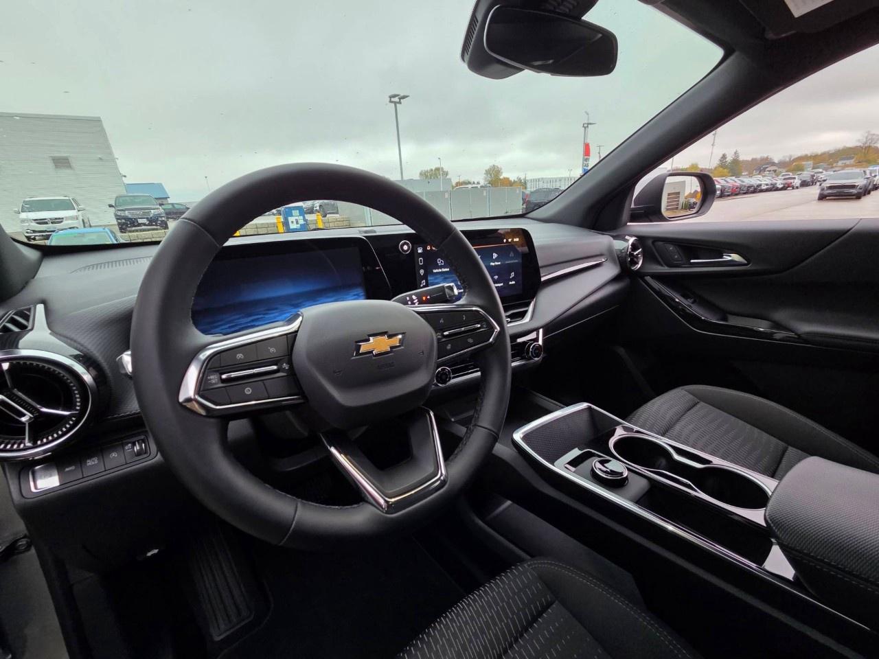 2026 Chevrolet Equinox AWD LT Photo