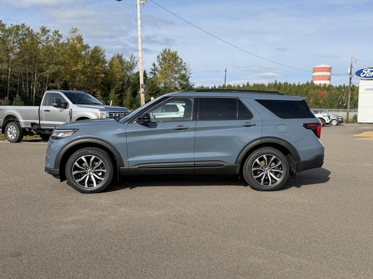 2027 Ford Explorer ST-Line 4WD Photo3