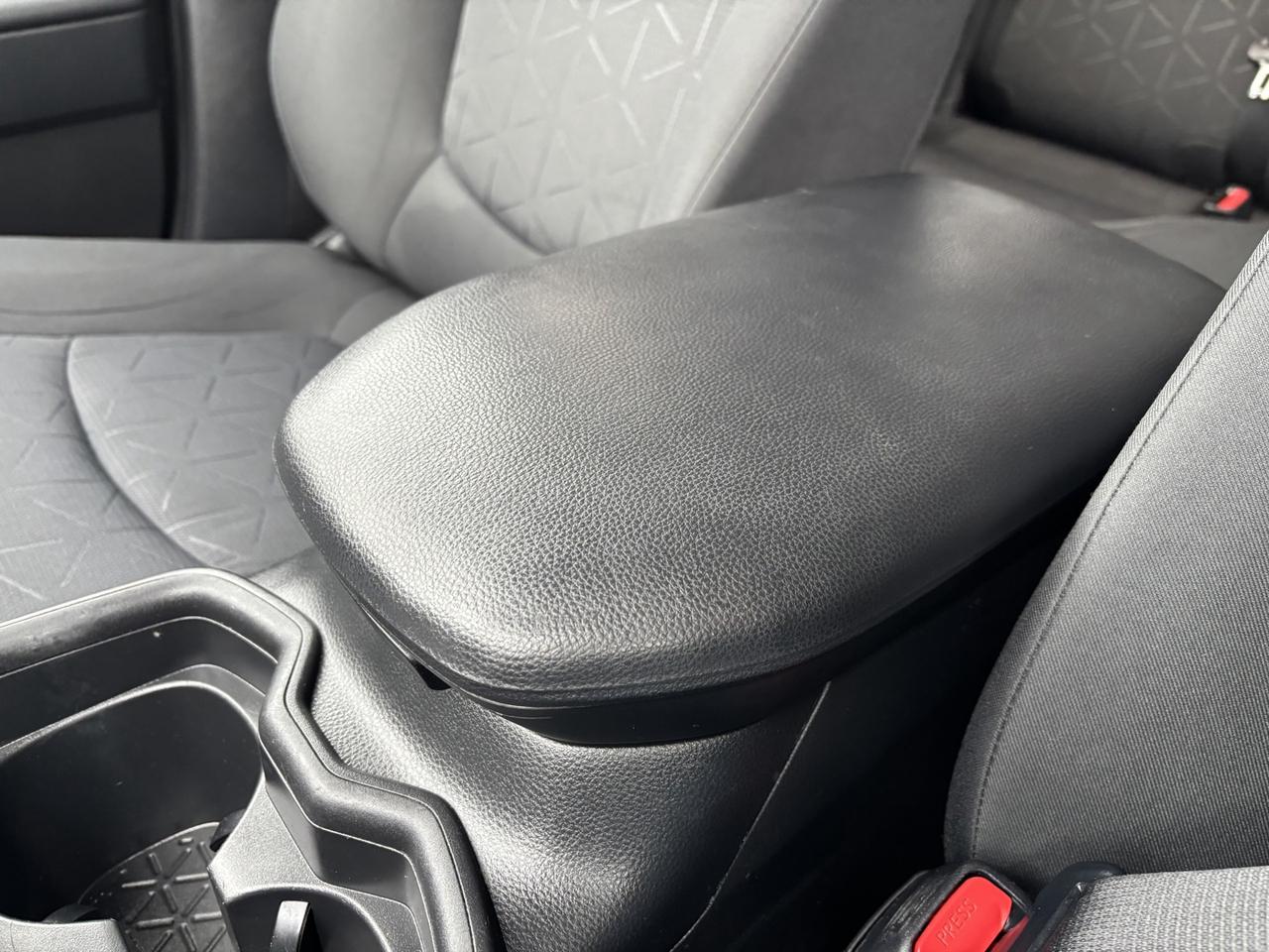 2021 Toyota RAV4 LE ~CLEAN CARFAX~ Photo