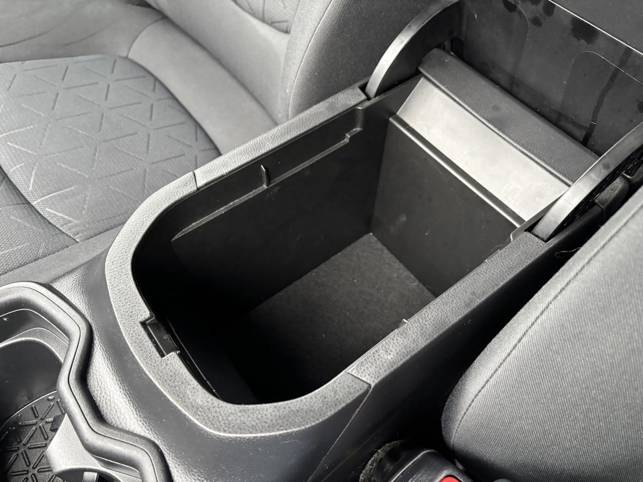 2021 Toyota RAV4 LE ~CLEAN CARFAX~ Photo