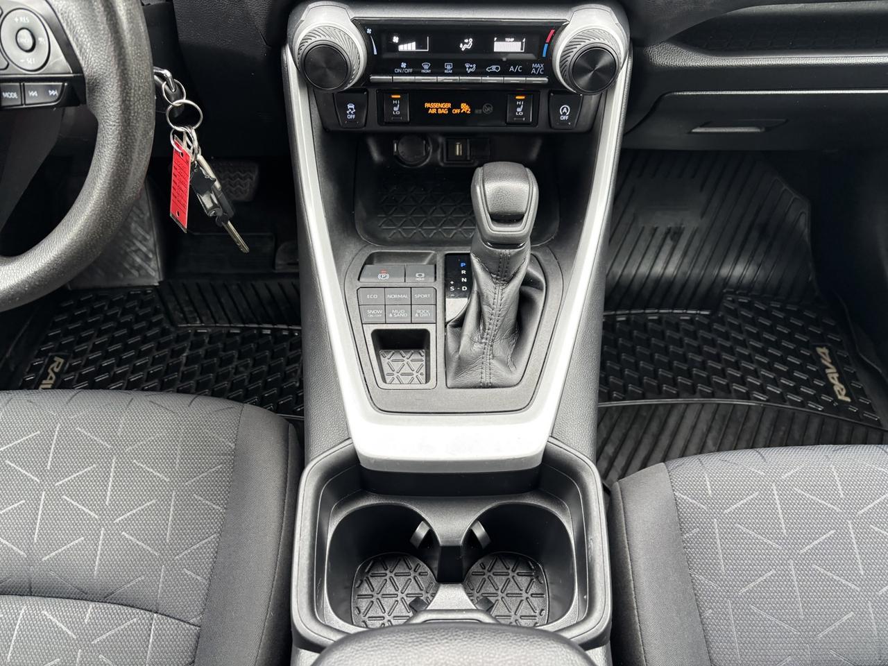 2021 Toyota RAV4 LE ~CLEAN CARFAX~ Photo