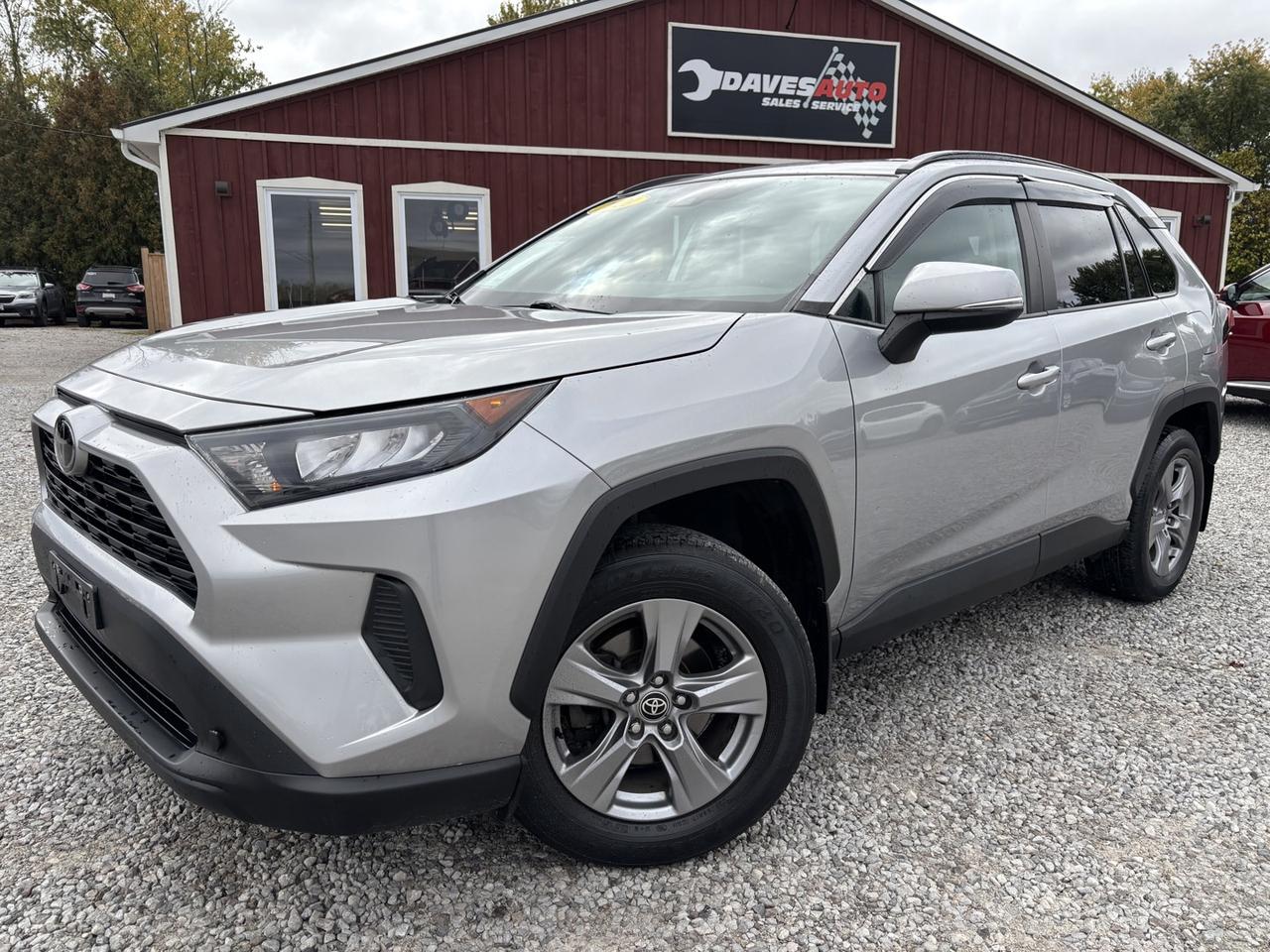 2021 Toyota RAV4 LE ~CLEAN CARFAX~ Photo0