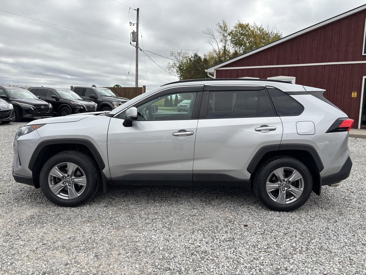 2021 Toyota RAV4 LE ~CLEAN CARFAX~ Photo1