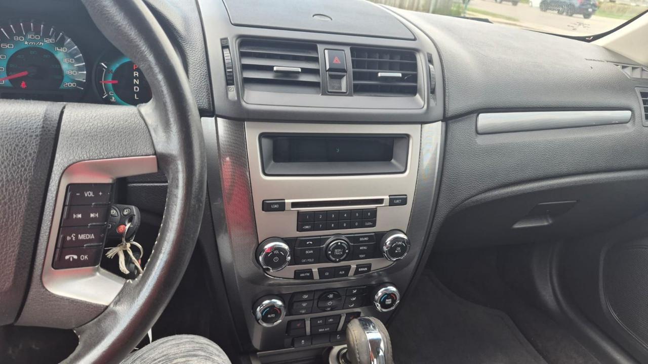 2010 Ford Fusion SEL, AS IS SPECIAL, RUNS GREAT, RUSTY ROCKERS Photo