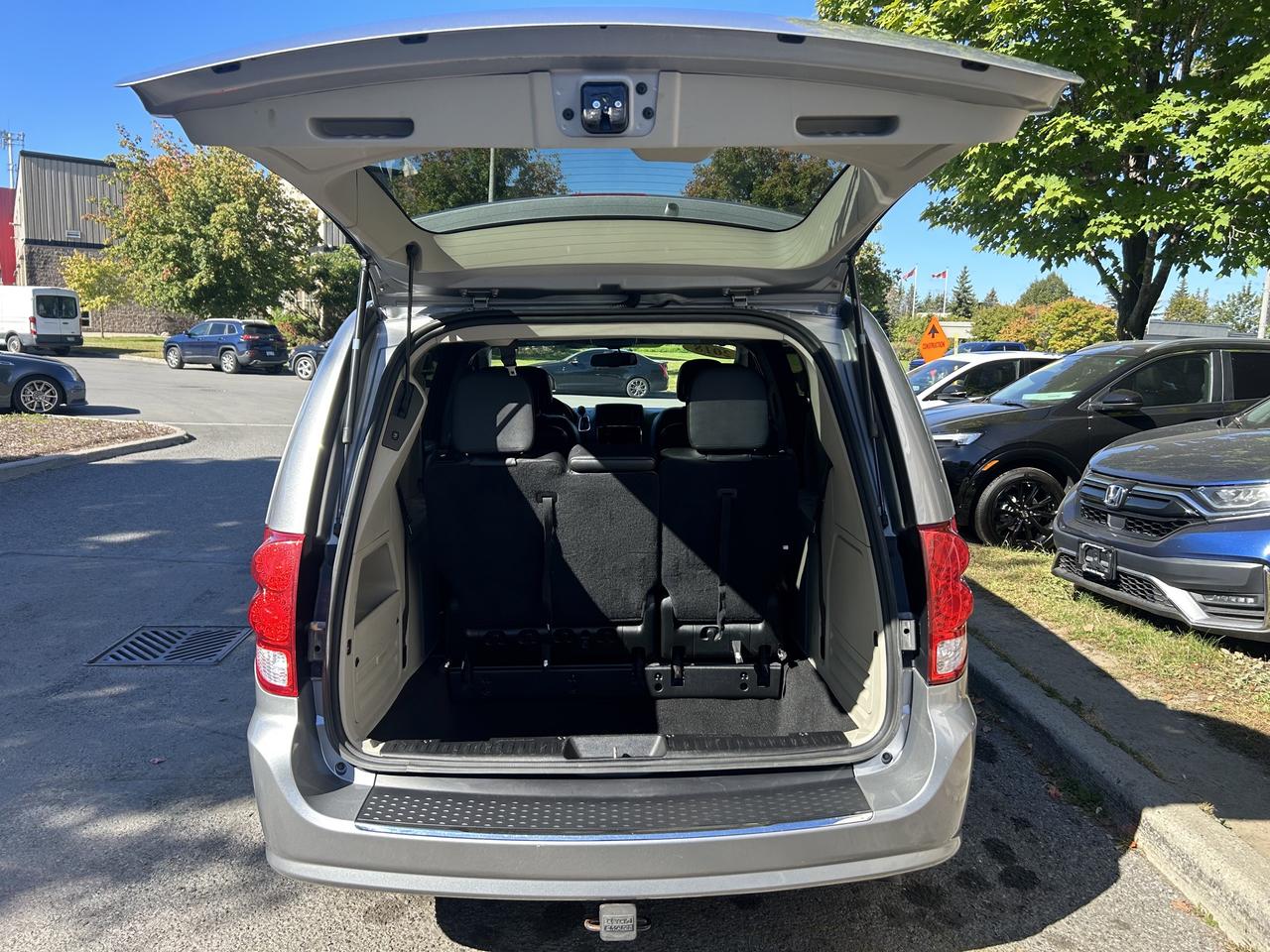 2018 Dodge Grand Caravan Crew Plus - B/U CAM, NAV, STOW 'N GO & MORE!! Photo
