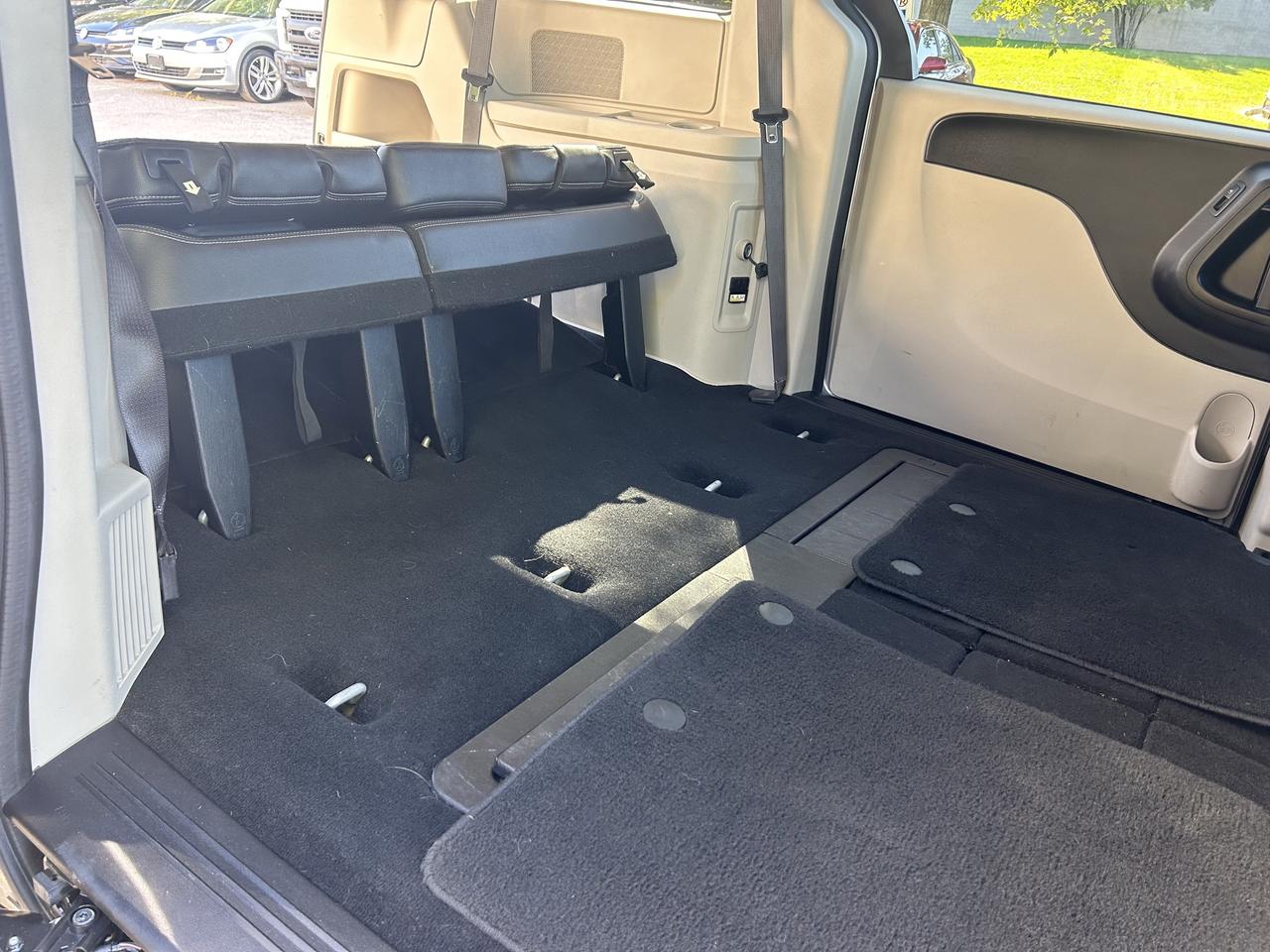 2018 Dodge Grand Caravan Crew Plus - B/U CAM, NAV, STOW 'N GO & MORE!! - Photo #8