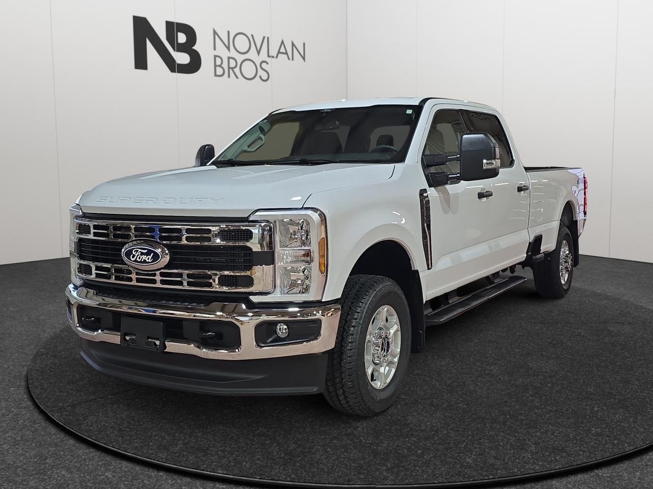 2027 Ford F-350 Super Duty SRW XLT Photo0