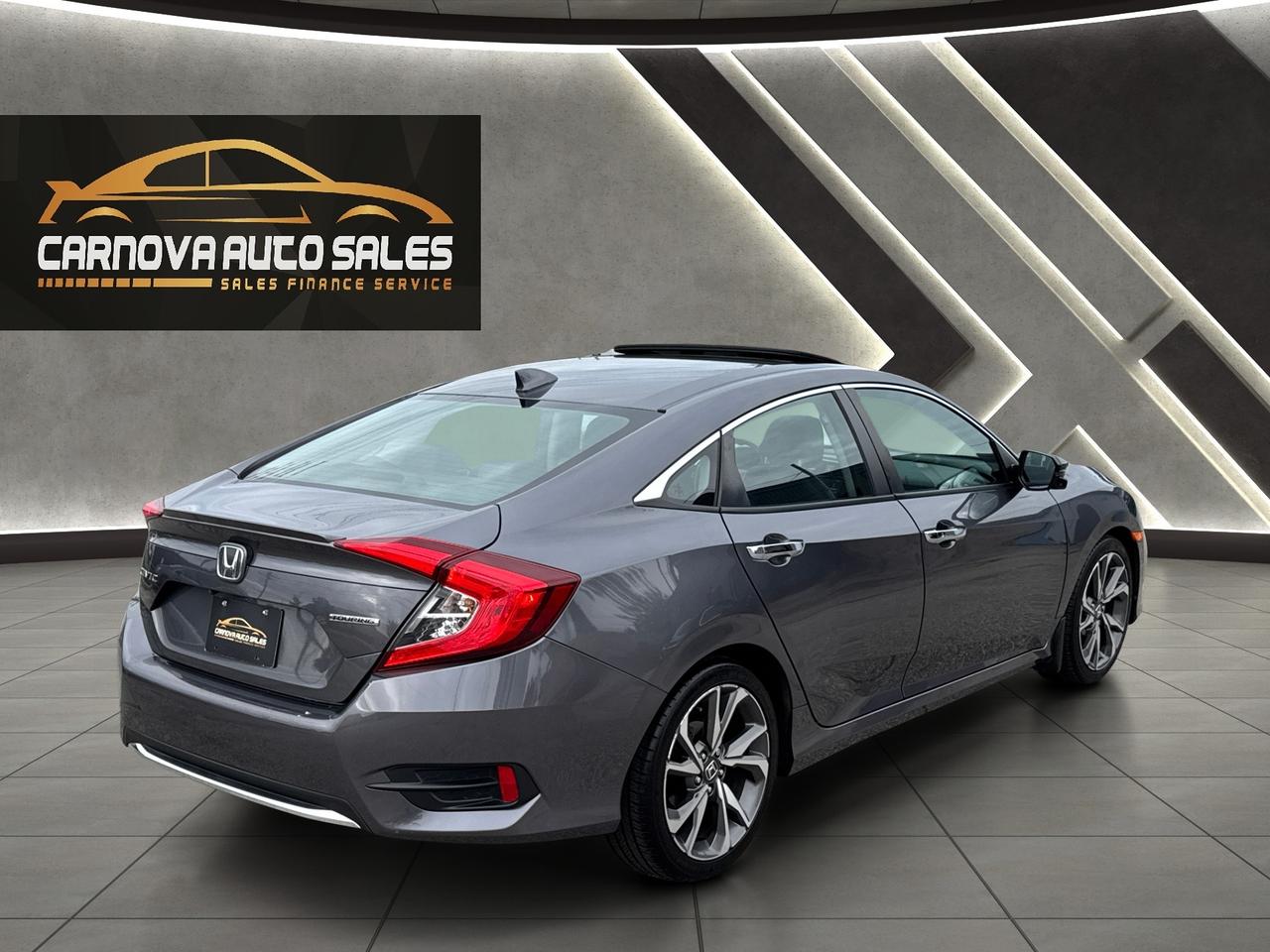 2019 Honda Civic Touring+Roof+Leather+Remote Start+Adaptive Cruise Photo
