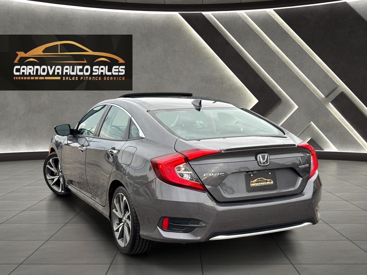 2019 Honda Civic Touring+Roof+Leather+Remote Start+Adaptive Cruise Photo
