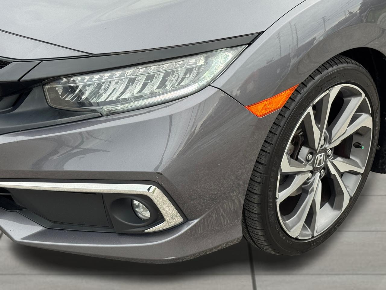 2019 Honda Civic Touring+Roof+Leather+Remote Start+Adaptive Cruise Photo
