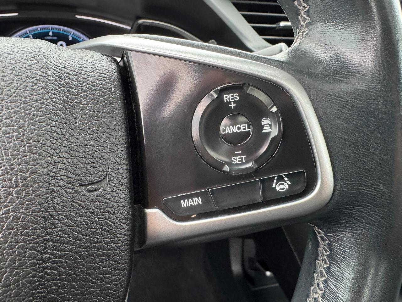2019 Honda Civic Touring+Roof+Leather+Remote Start+Adaptive Cruise Photo