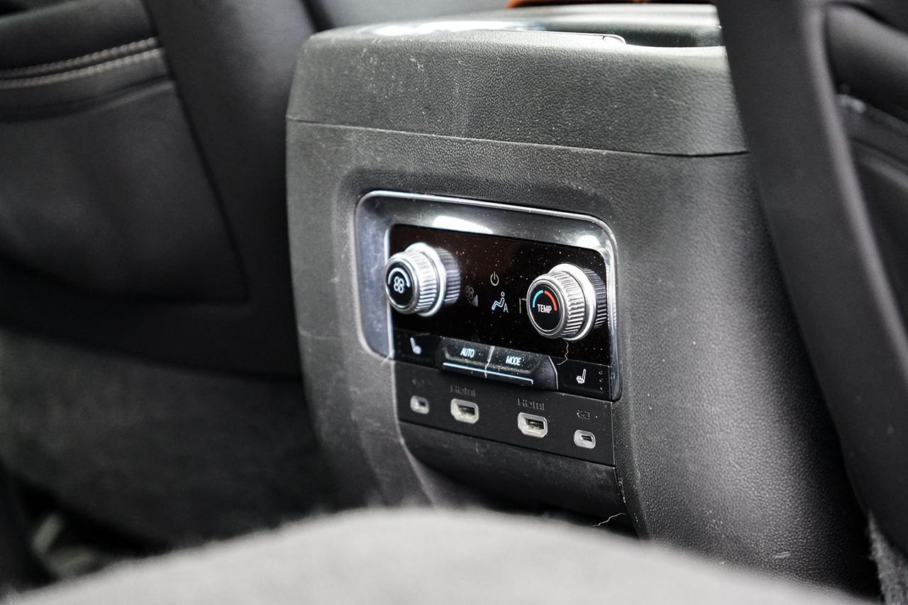 2023 GMC Yukon Denali Ultimate |7 PASS|FULLY LOADED|HUD|BOSE|PANO Photo