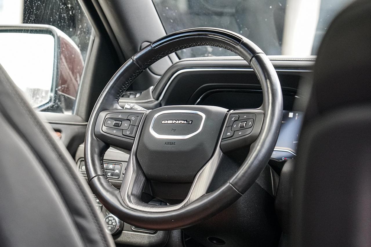 2023 GMC Yukon Denali Ultimate |7 PASS|FULLY LOADED|HUD|BOSE|PANO Photo