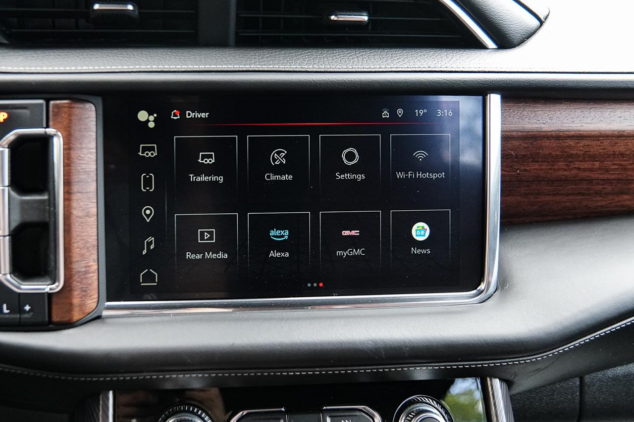 2023 GMC Yukon Denali Ultimate |7 PASS|FULLY LOADED|HUD|BOSE|PANO Photo