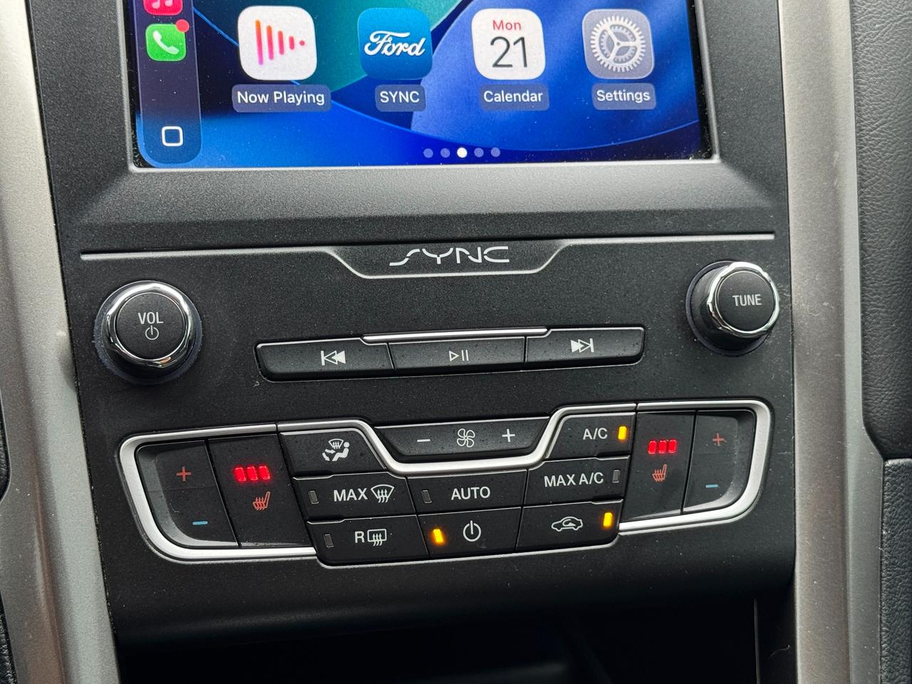 2019 Ford Fusion SE+CLEAN CARFAX+APPLEPLAY+A/C Photo