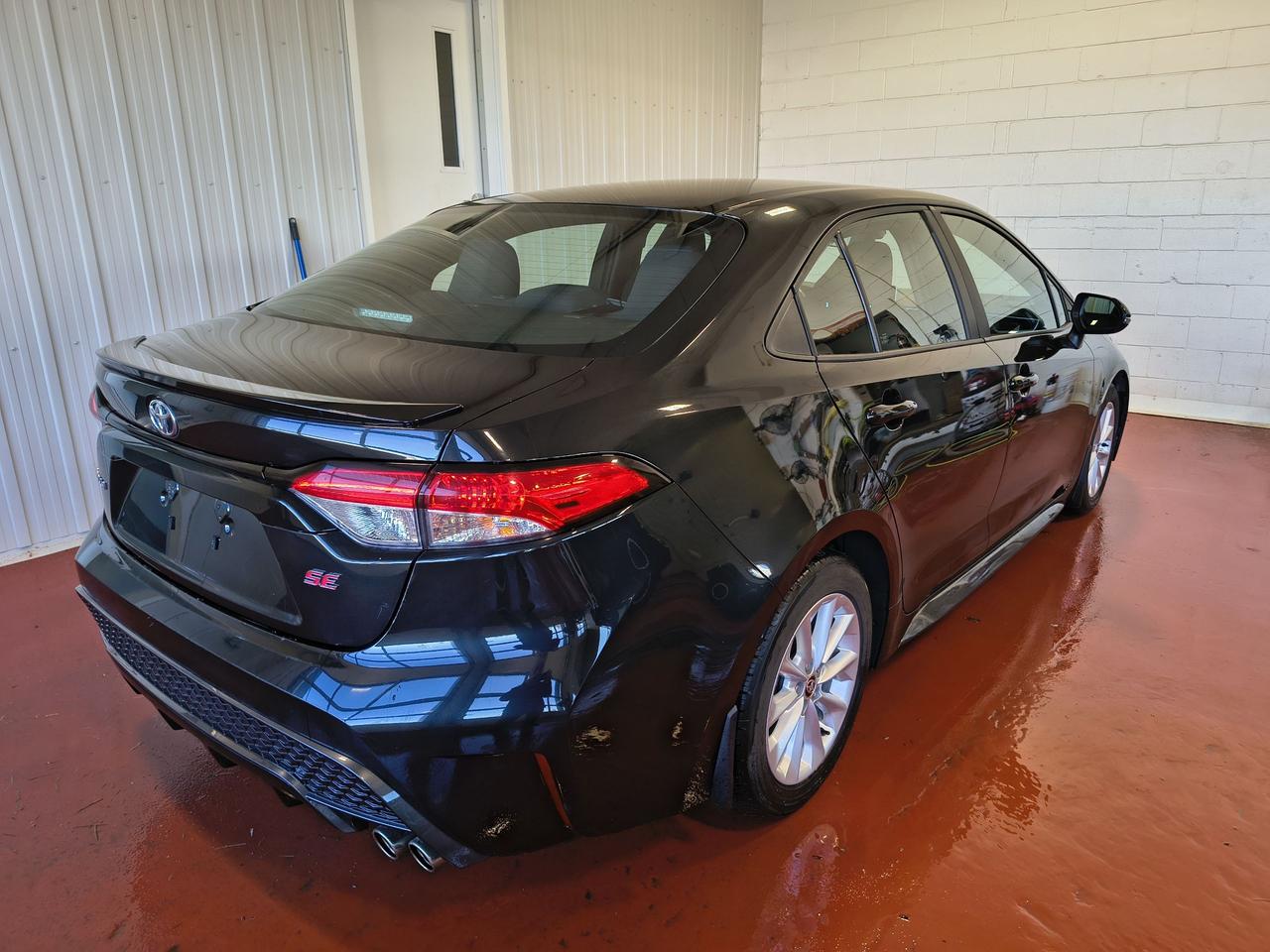 2020 Toyota Corolla SE Photo0