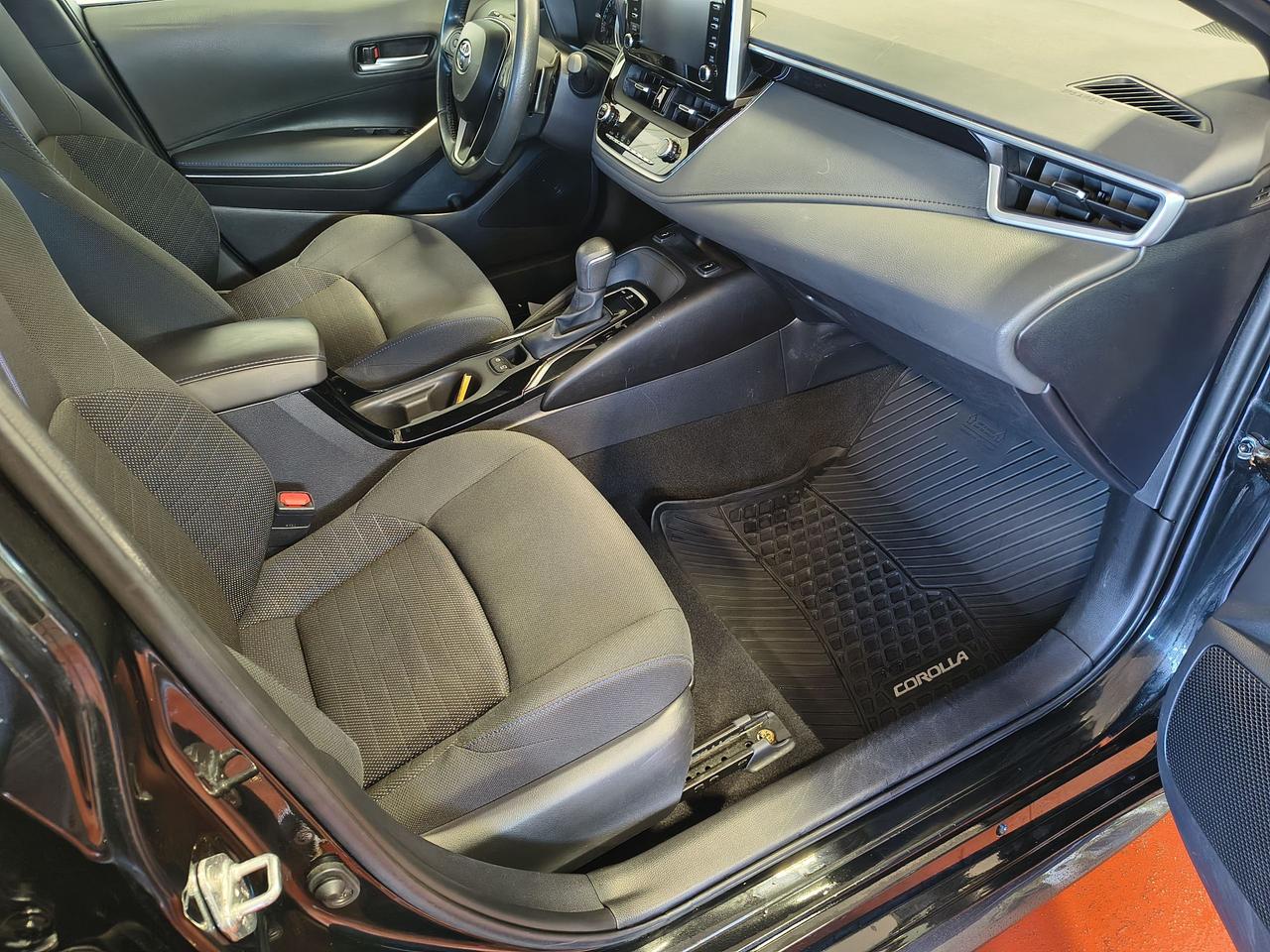 2020 Toyota Corolla SE Photo0