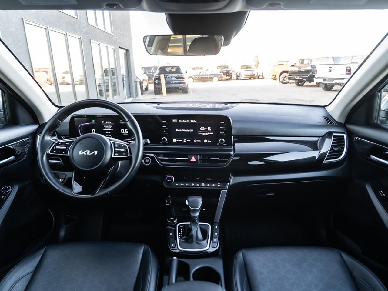 2025 Kia Seltos EX AWD Photo29