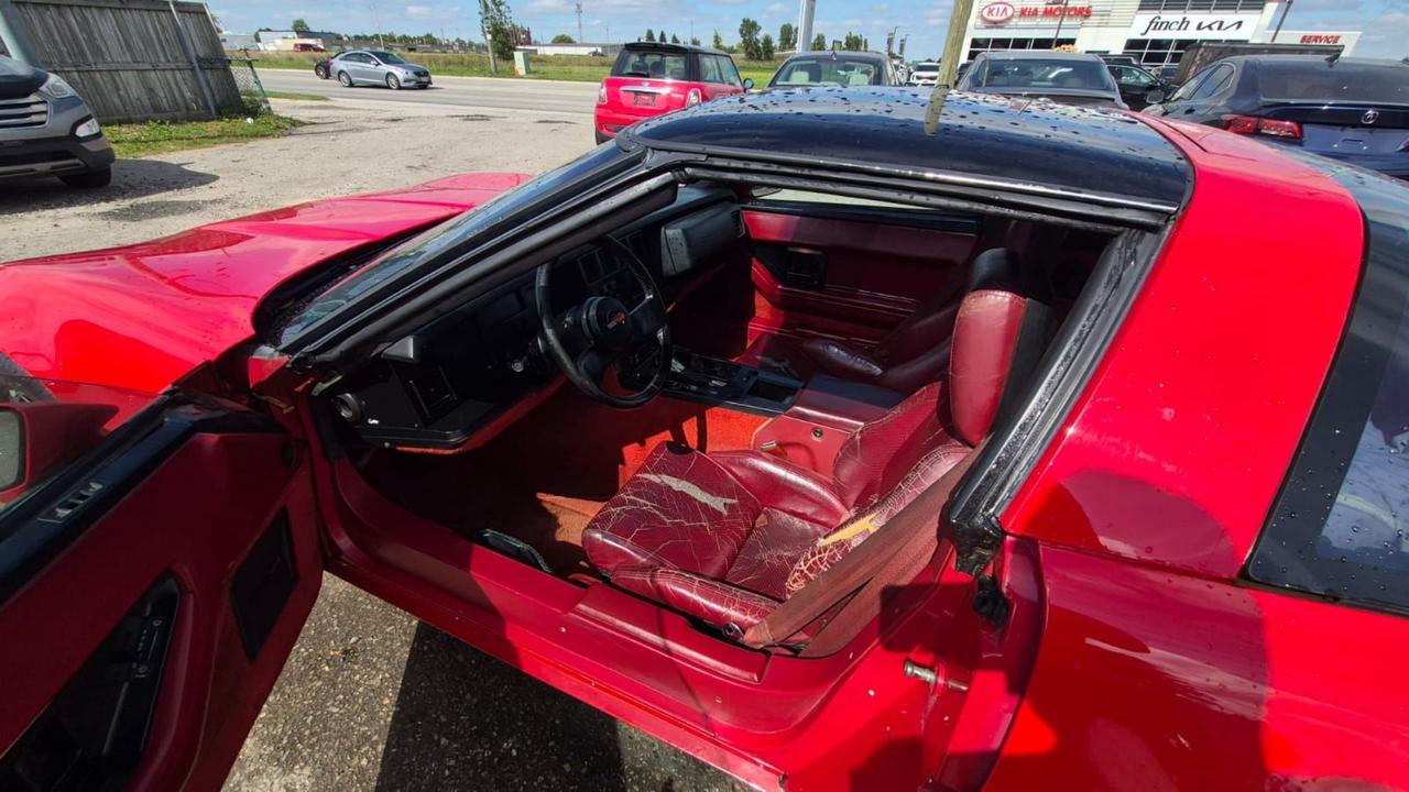 1984 Chevrolet Corvette WELL MAINTAINED, NEEDS TUNE UP, RUNS AND DRIVES Photo