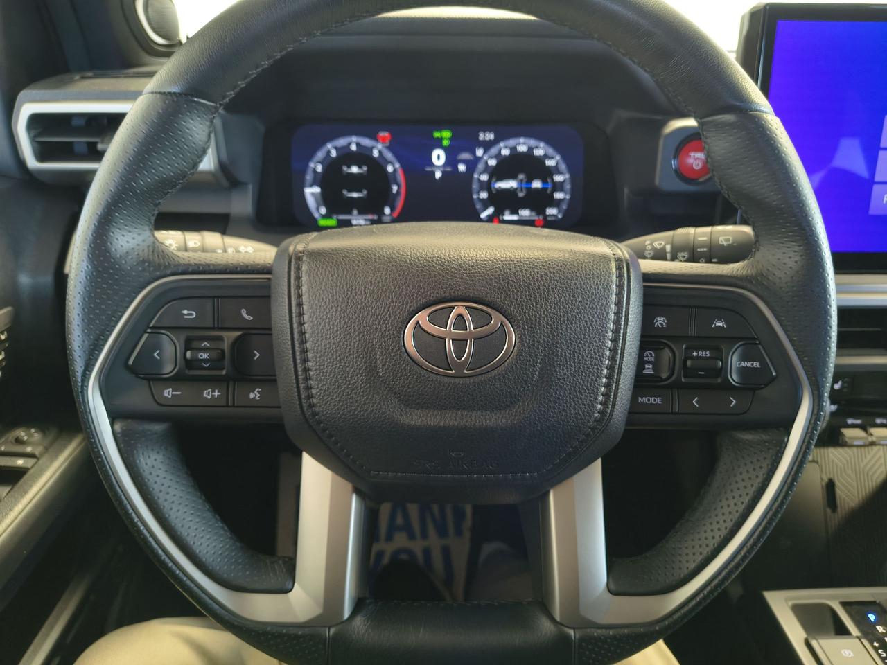 2025 Toyota 4Runner HYBRID Photo0