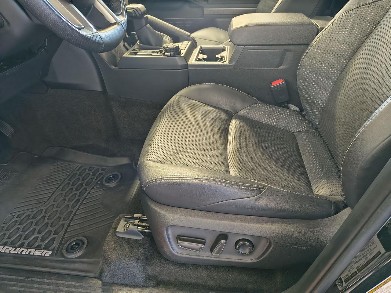2025 Toyota 4Runner HYBRID Photo