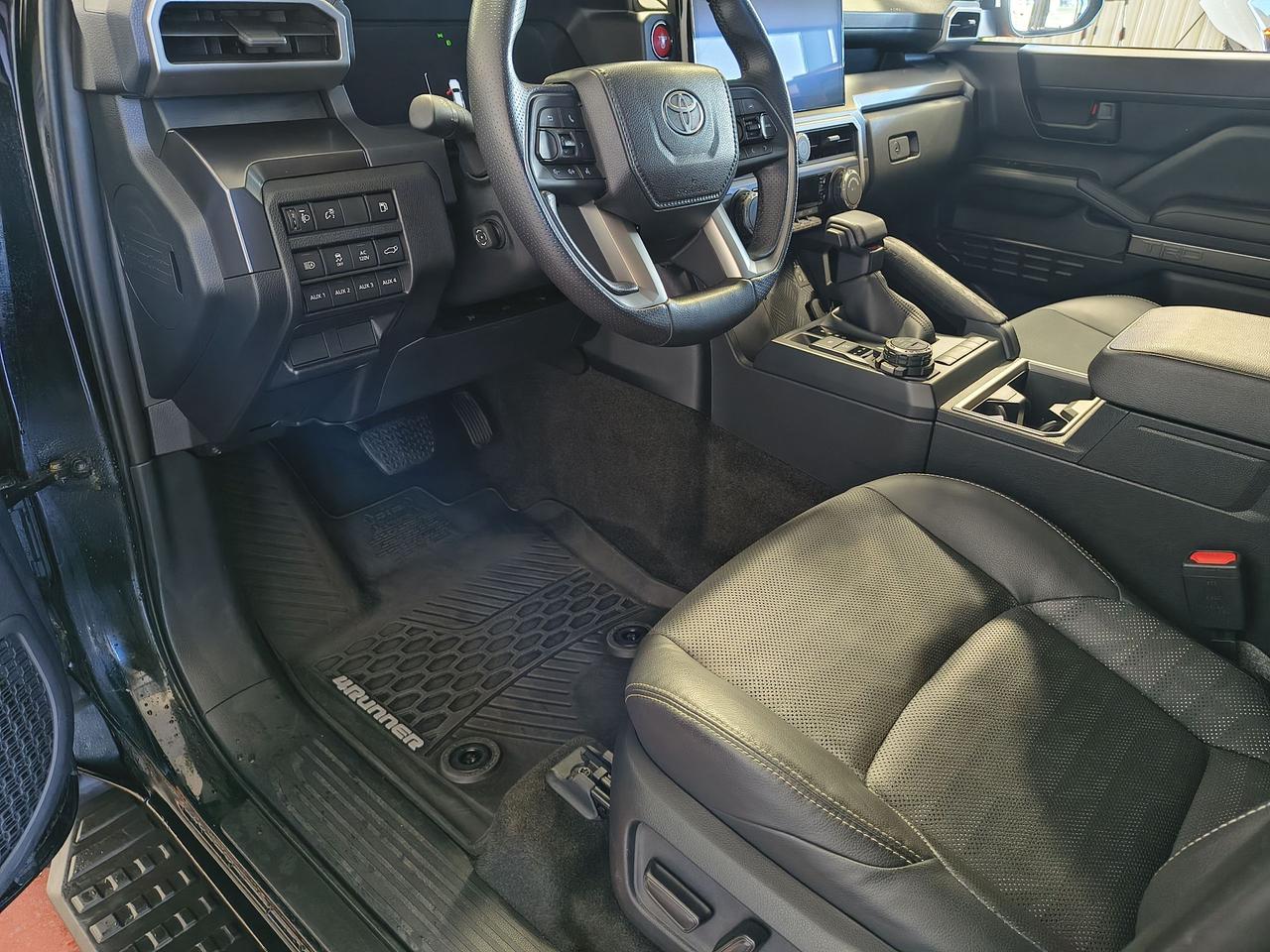2025 Toyota 4Runner HYBRID Photo0