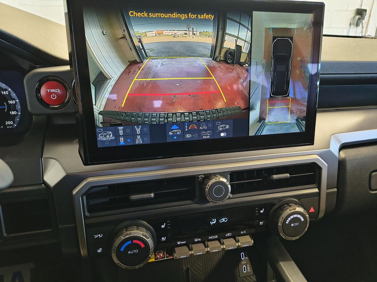 2025 Toyota 4Runner HYBRID Photo0