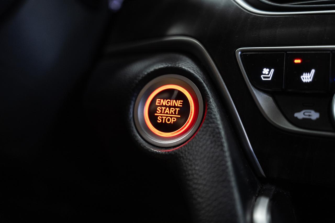 2020 Honda Accord TOURING | Nav | Leather | Sunroof | BSM | CarPlay Photo