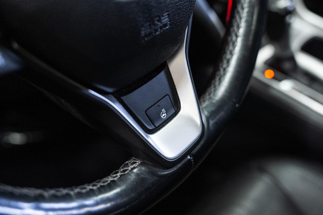 2020 Honda Accord TOURING | Nav | Leather | Sunroof | BSM | CarPlay Photo
