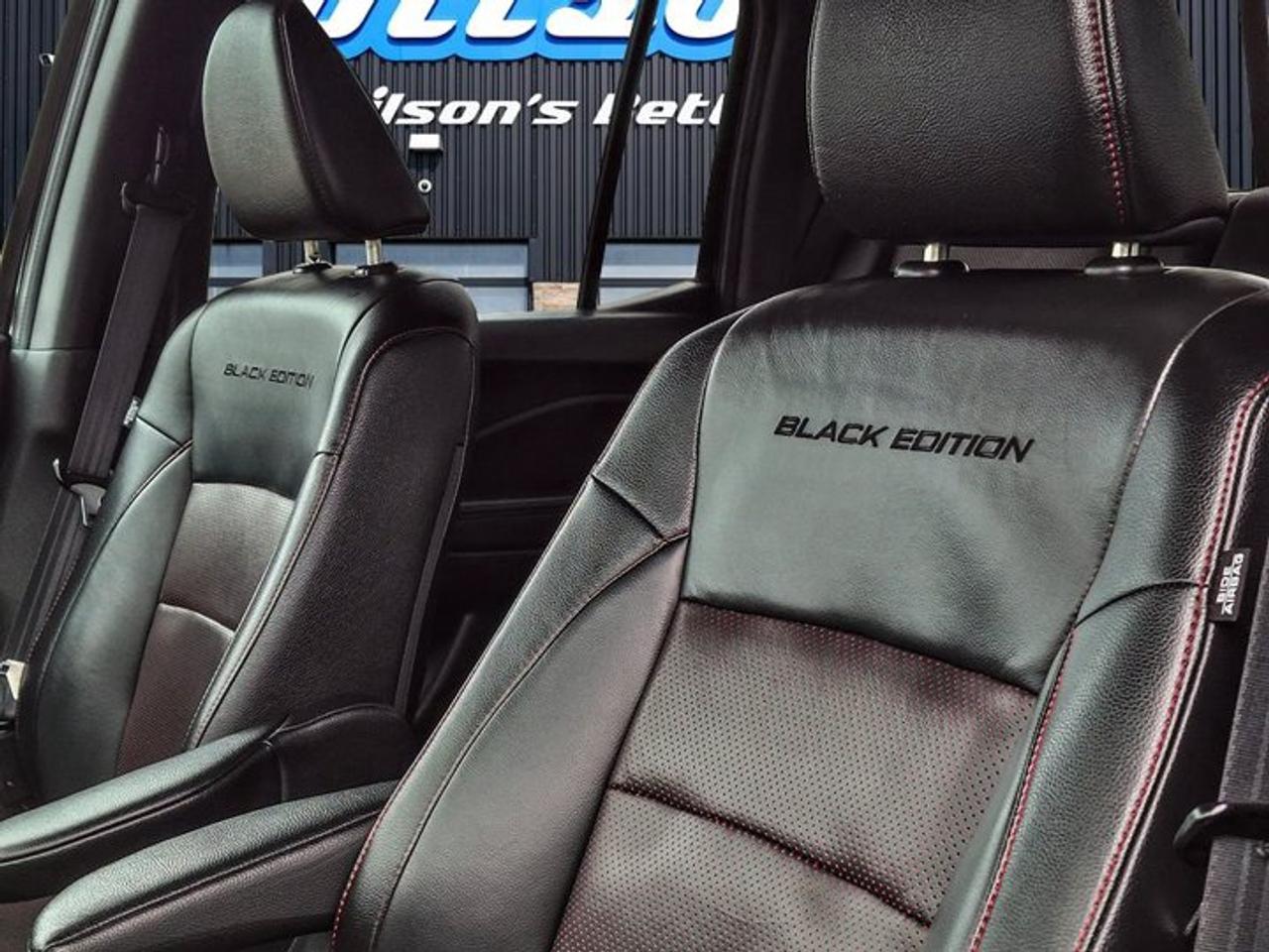 2021 Honda Ridgeline Black Edition AWD | Leather | Sunroof | Nav | Radar Cruise | Cooled + Heated Seats | and More ! Photo
