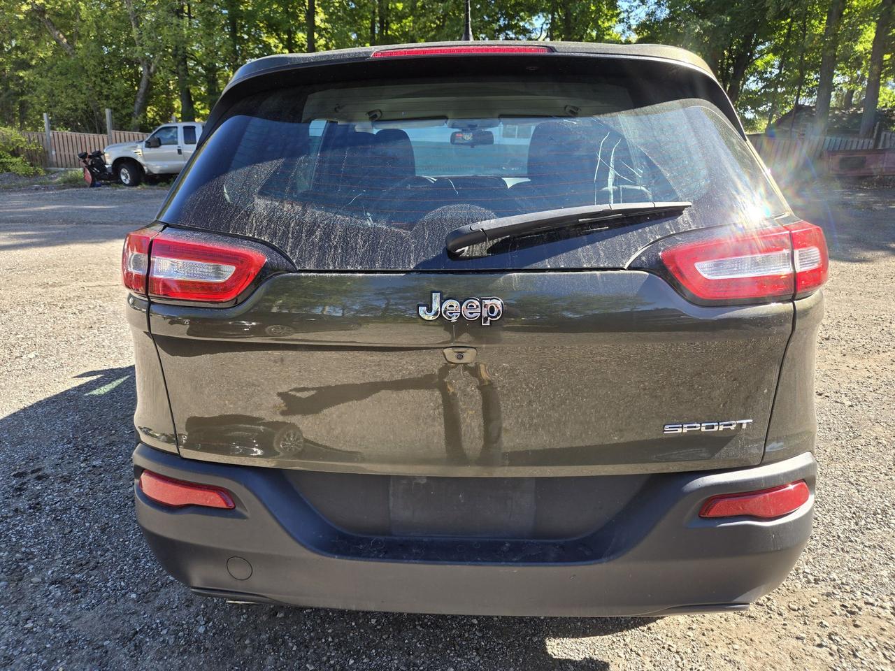 2016 Jeep Cherokee Sport Photo