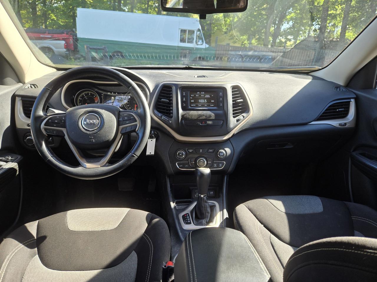 2016 Jeep Cherokee Sport - Photo #7