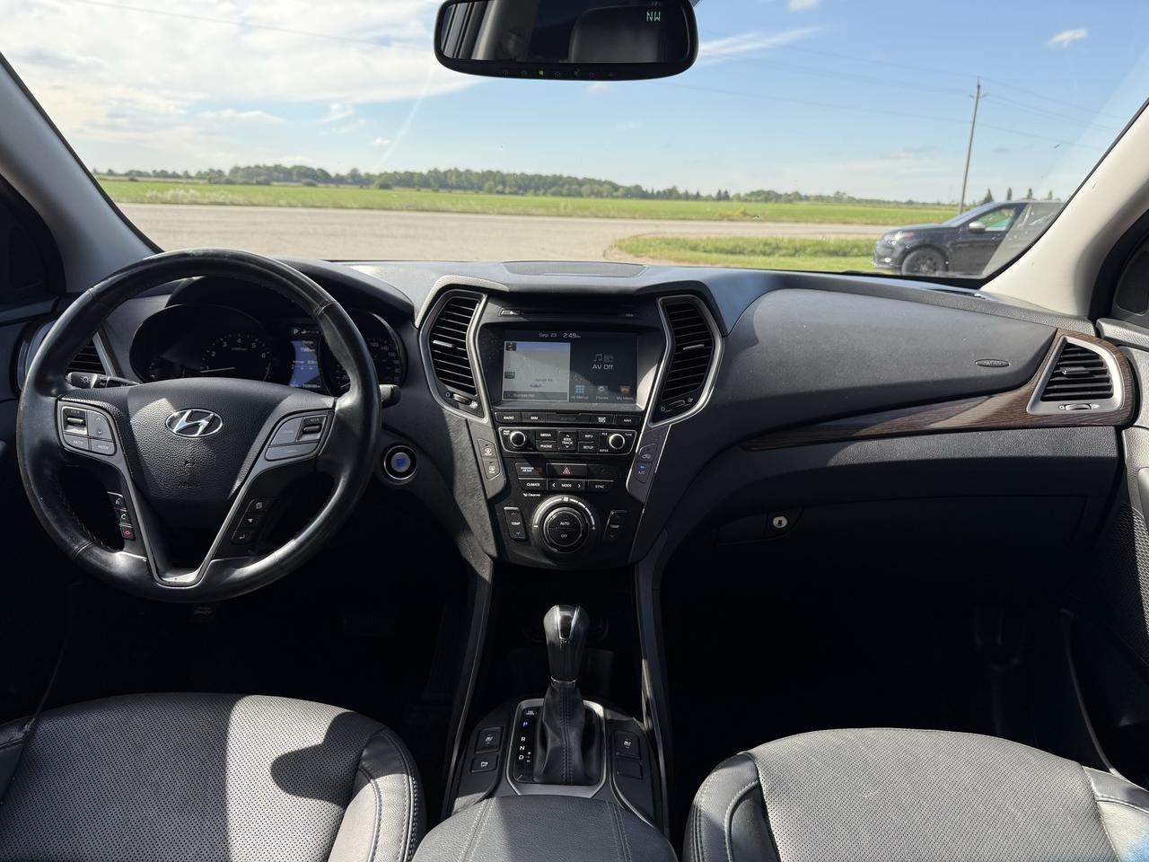 2017 Hyundai Santa Fe Sport Limited | Navigation | Backup Camera | Sunroof Photo