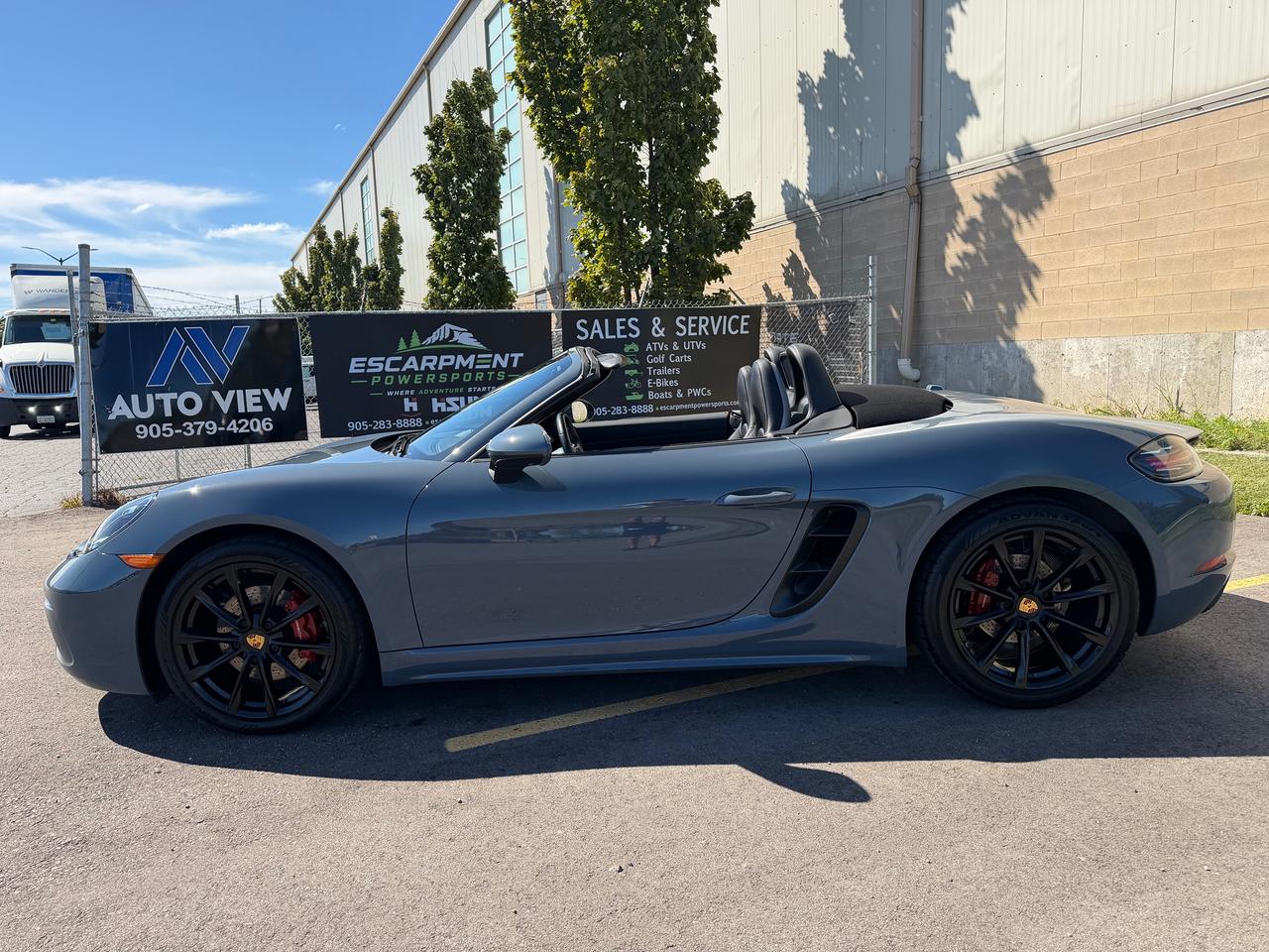 2018 Porsche 718 Boxster Convertible *GREAT YEAR ROUND SPORTS CAR* Photo