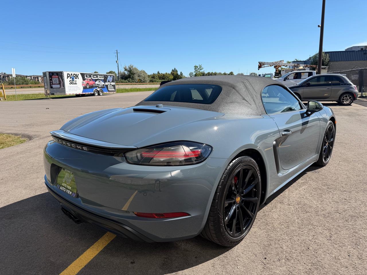 2018 Porsche 718 Boxster Convertible *GREAT YEAR ROUND SPORTS CAR* Photo