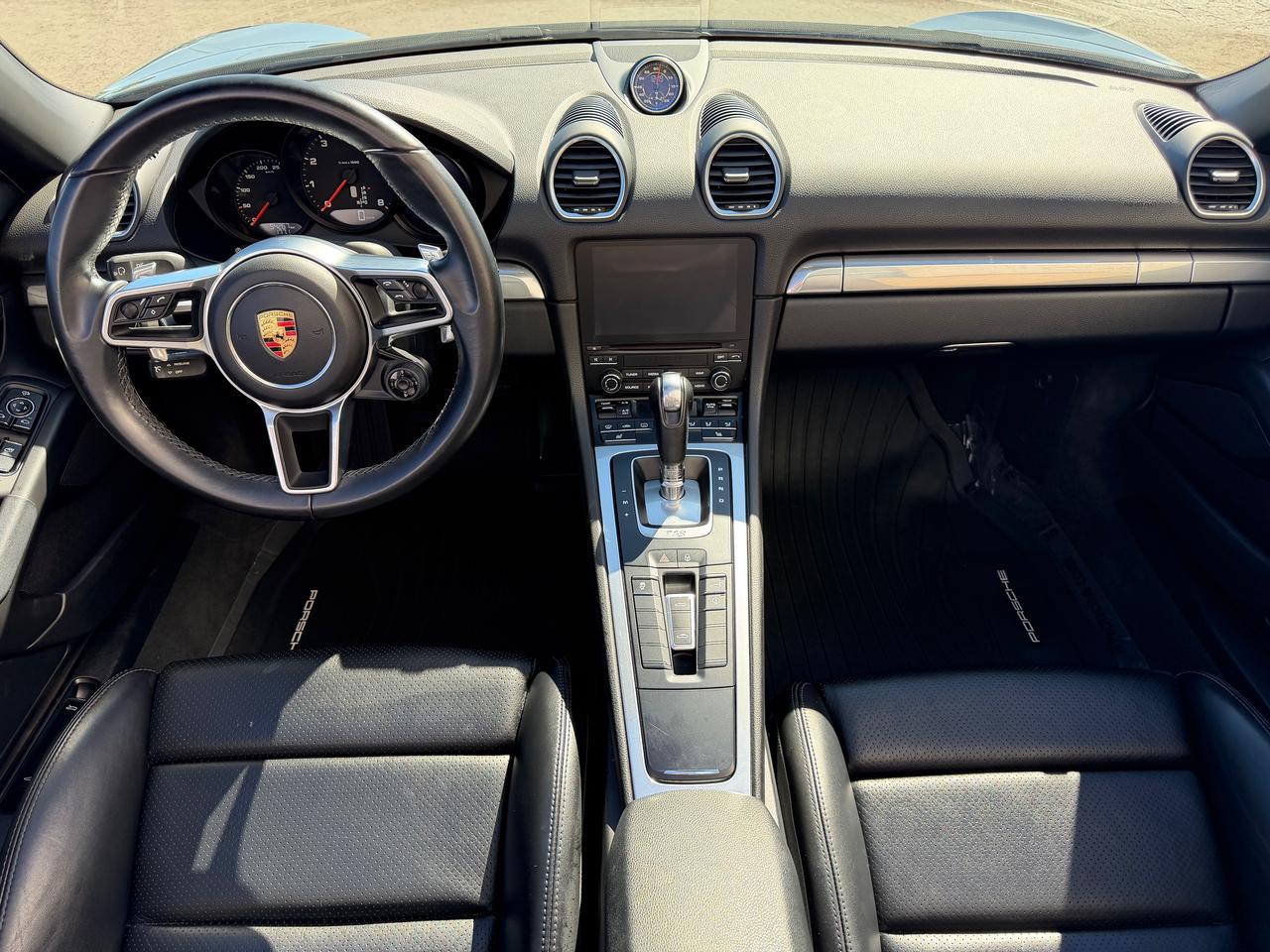 2018 Porsche 718 Boxster Convertible *GREAT YEAR ROUND SPORTS CAR* Photo