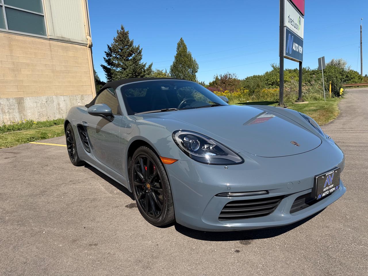 2018 Porsche 718 Boxster Convertible *GREAT YEAR ROUND SPORTS CAR* Photo