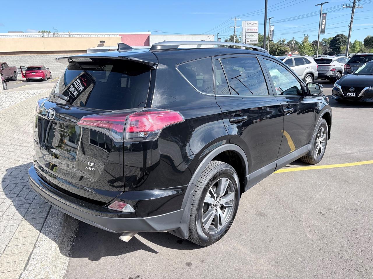 2018 Toyota RAV4 LE Photo