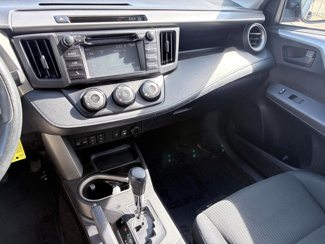 2018 Toyota RAV4 LE Photo