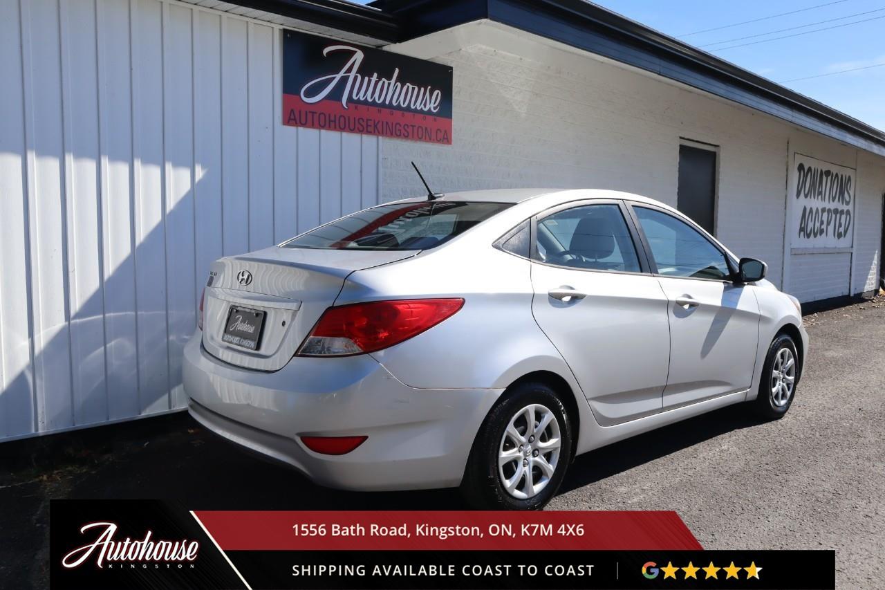 2013 Hyundai Accent GL ONLY 158,500 KM! Photo