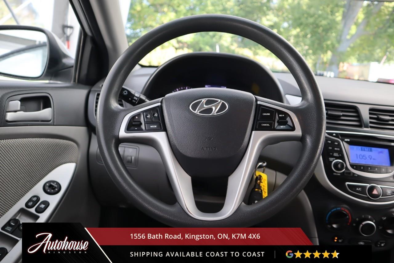 2013 Hyundai Accent GL ONLY 158,500 KM! Photo