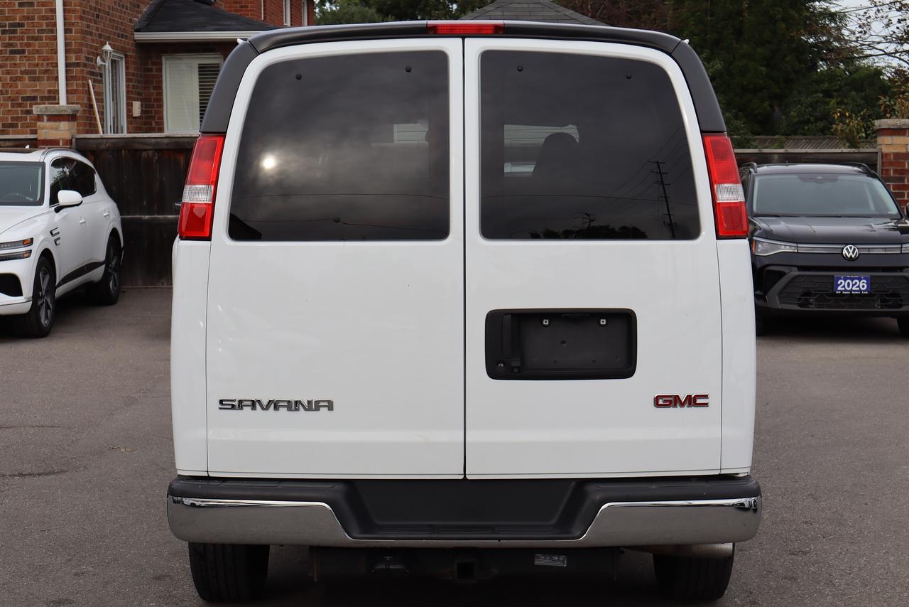 2022 GMC Savana RWD 3500 155" LT Photo