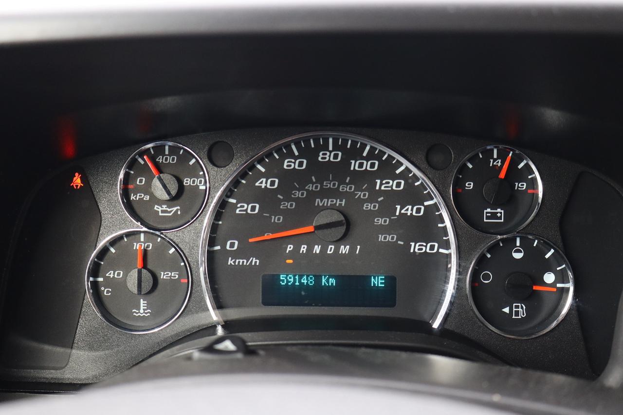 2022 GMC Savana RWD 3500 155" LT Photo