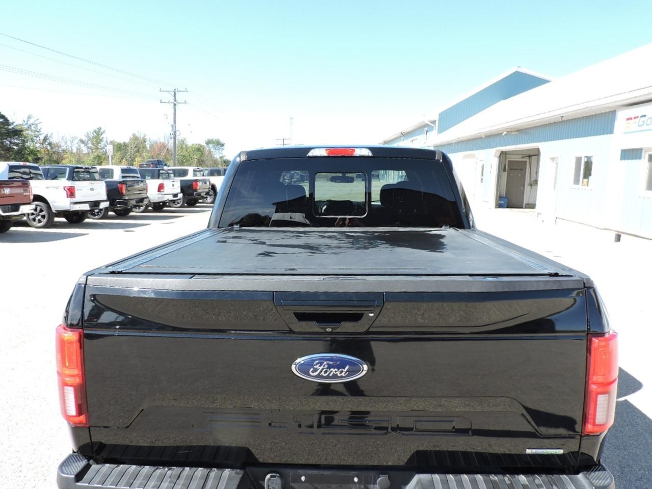 2018 Ford F-150 LARIAT/FX4 3.5L 4X4 Loaded New Brakes 220000KM Photo