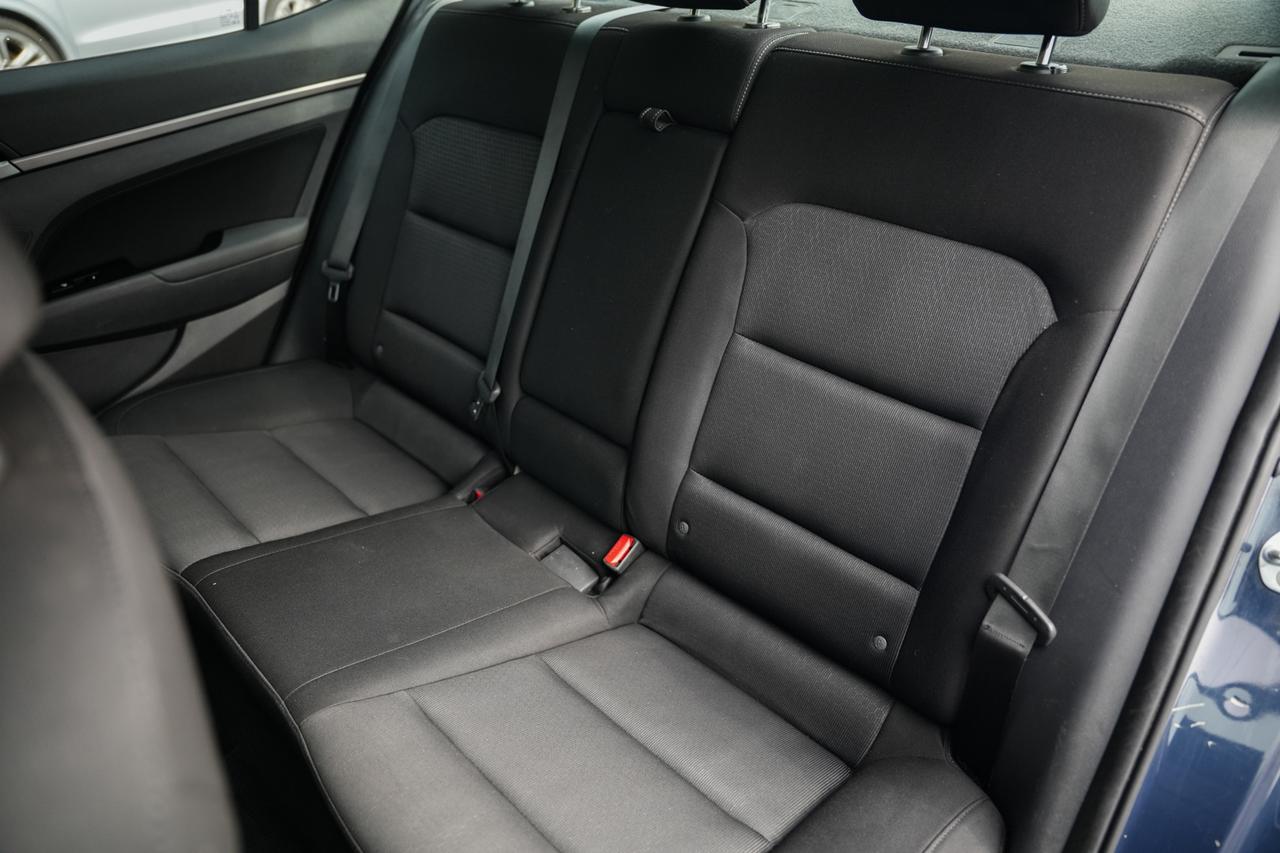 2017 Hyundai Elantra Limited Photo