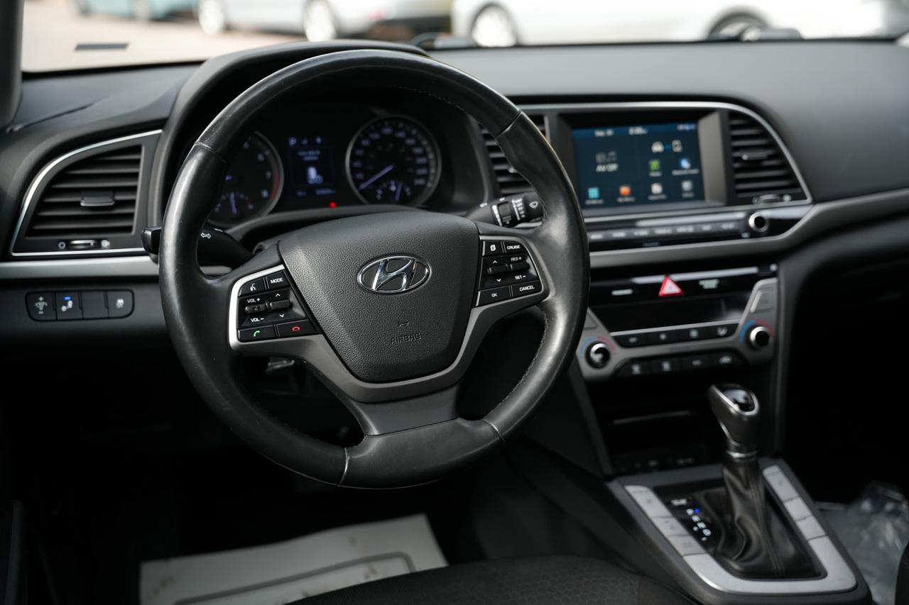 2017 Hyundai Elantra Limited Photo