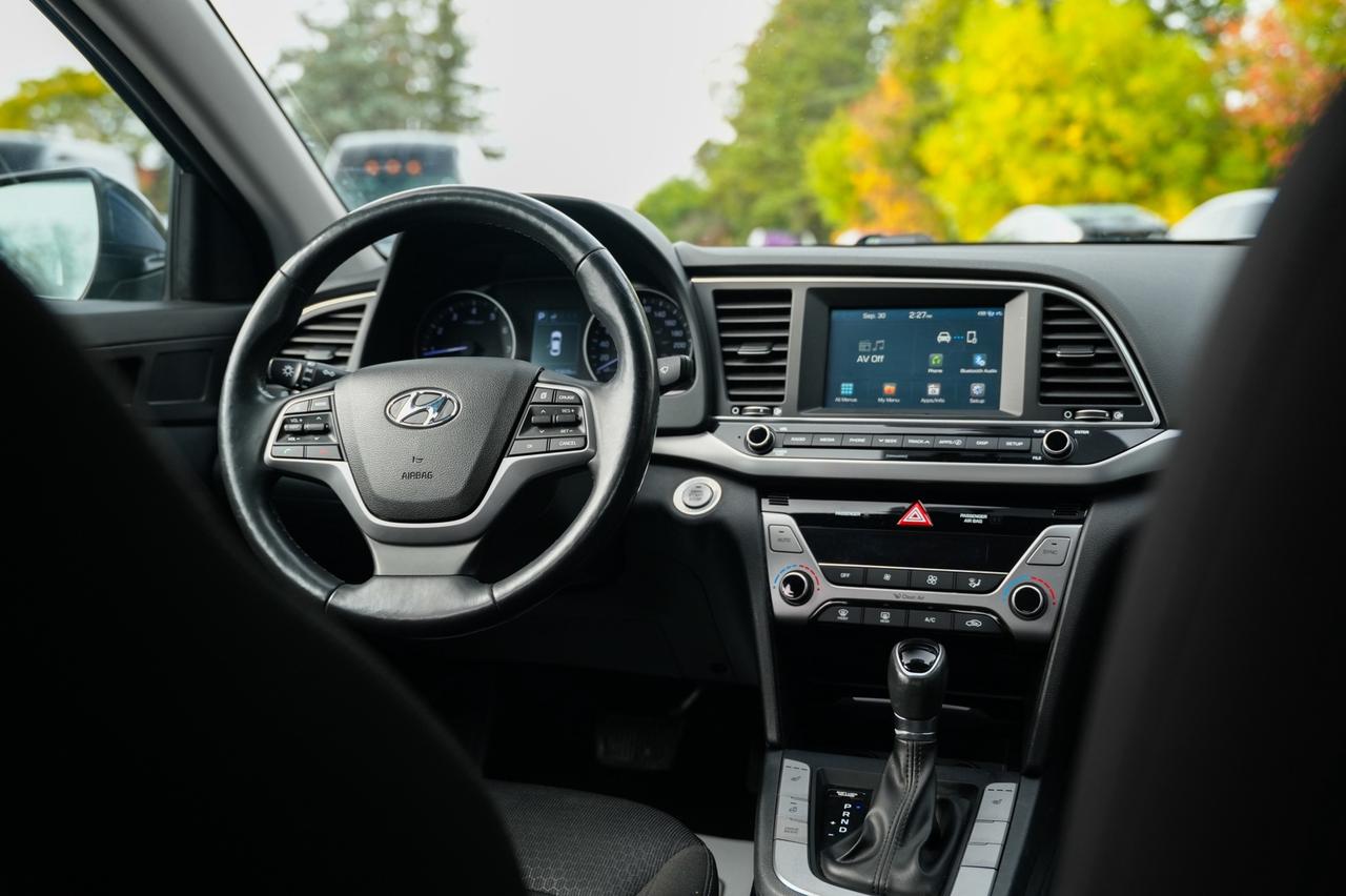 2017 Hyundai Elantra Limited Photo