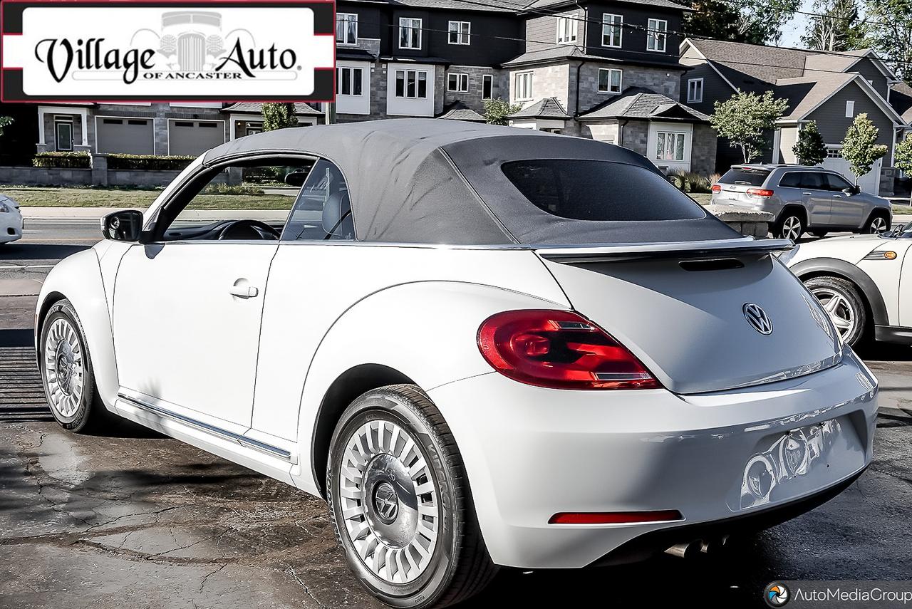 2016 Volkswagen Beetle 2dr Conv Denim Edition Photo